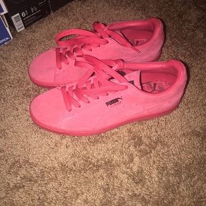 Pink Pumas